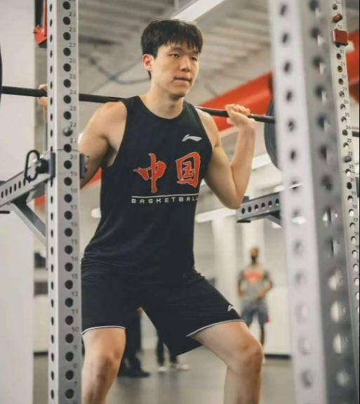 NBA球队易主震动联盟，新东家涉种族歧视引担忧，杨瀚森未来蒙阴影