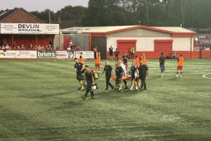 开云官网-曼晚：曼联小将科内已经出院，此前在U21比赛中头部受伤被抬下场