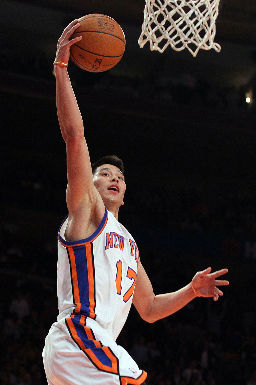 开云网页-媒体人:林书豪证明了亚洲后卫的身体能打NBA 给了亚洲后卫希望