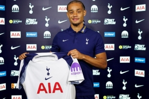 开云APP-弗兰克：西蒙斯在10号位和左边锋位置都展现了进球助攻的能力