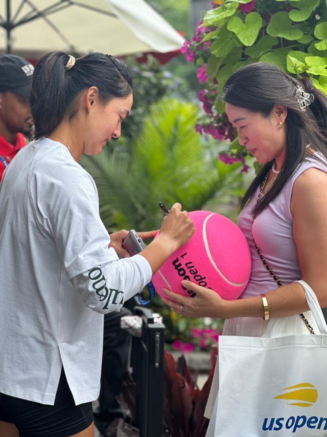 开云官方-王雅繁：从网球就是生活，打到生活大于网球