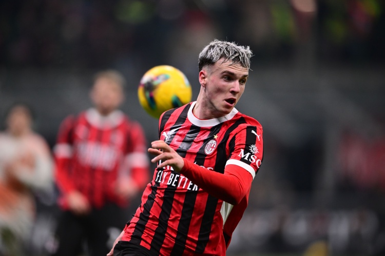 米兰新星A-希门尼斯因多次训练迟到遭阿莱格里贬至青年队