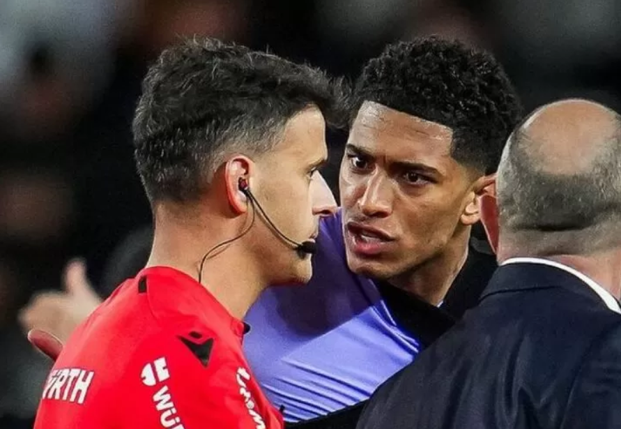 开云-曼萨诺明日主哨皇马客战皇社，他曾取消贝林绝杀球并出红牌