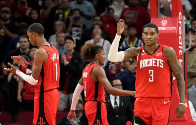 1668355232170046308.jpg 开云下载-178秒内对手打出13比0 关键时刻疲软成火箭难题