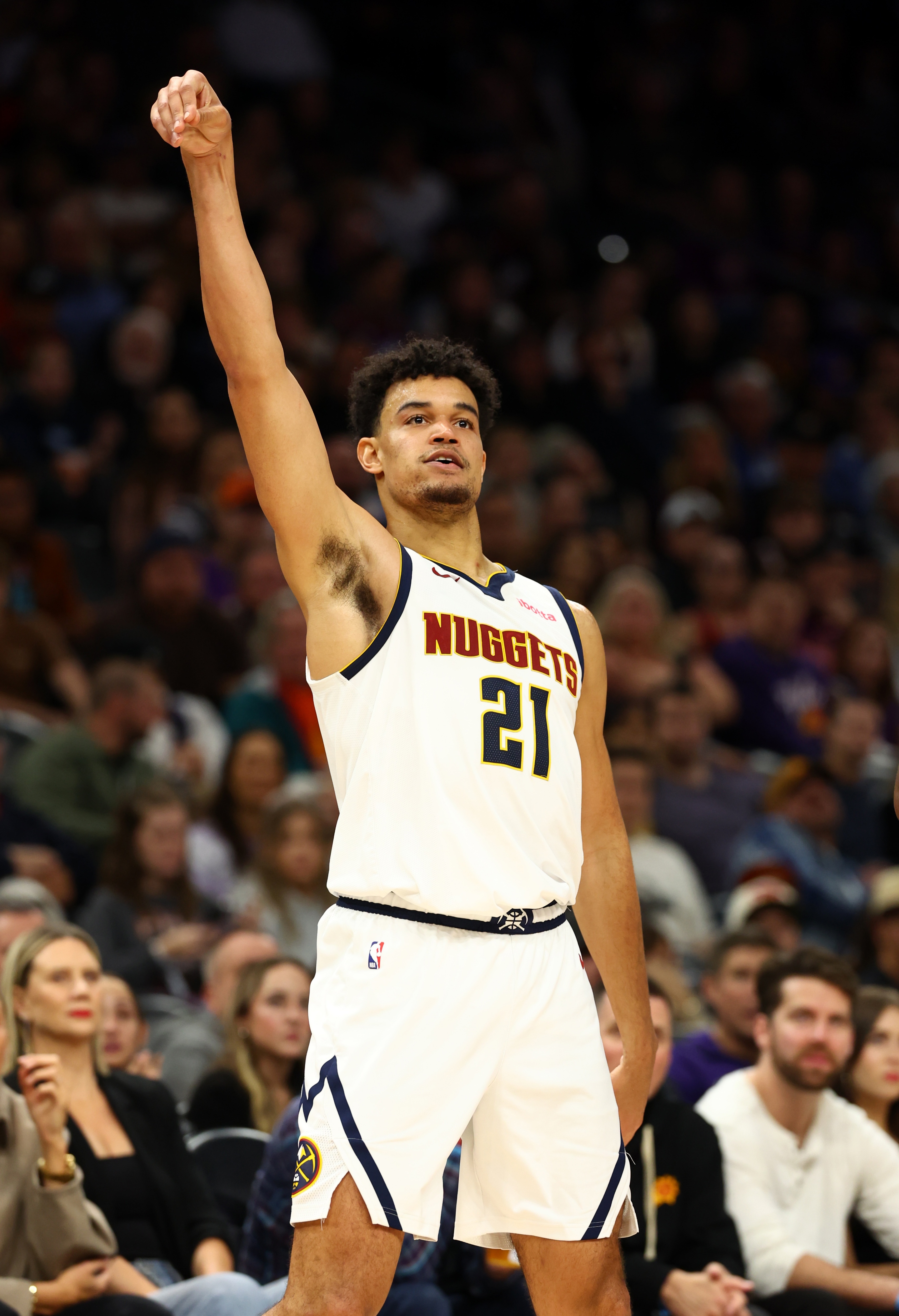 开云官方-Scotto：交易泰森后掘金空出一个名额 他们计划转正斯潘塞·琼斯