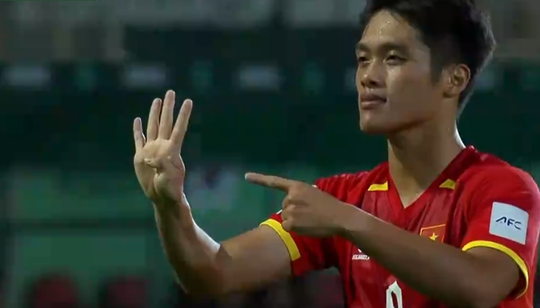 超级世界波！阮国越小角度破门，阮庭北助攻，越南5战韩国均破门