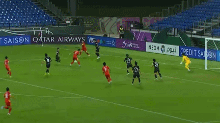 超级世界波！阮国越小角度破门，阮庭北助攻，越南5战韩国均破门