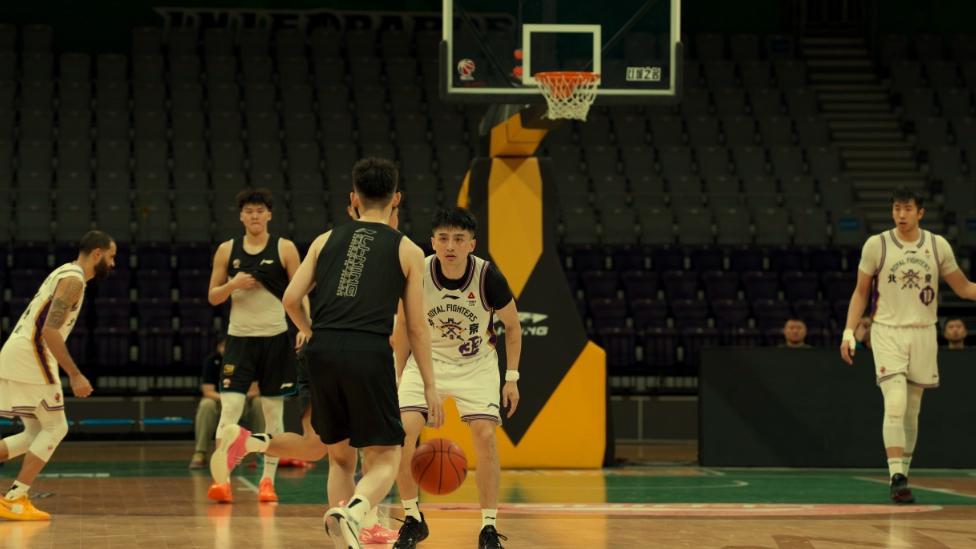 开云官网-赵继伟作壁上观！哈维首秀15分,布罗金顿现场学习,辽篮101:94北控