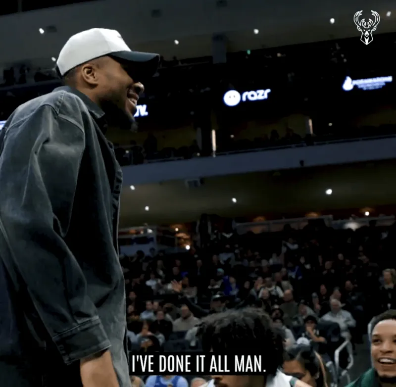 开云官网-弟弟生涯首分！字母打趣：我可以退役了，我已经功成名就了