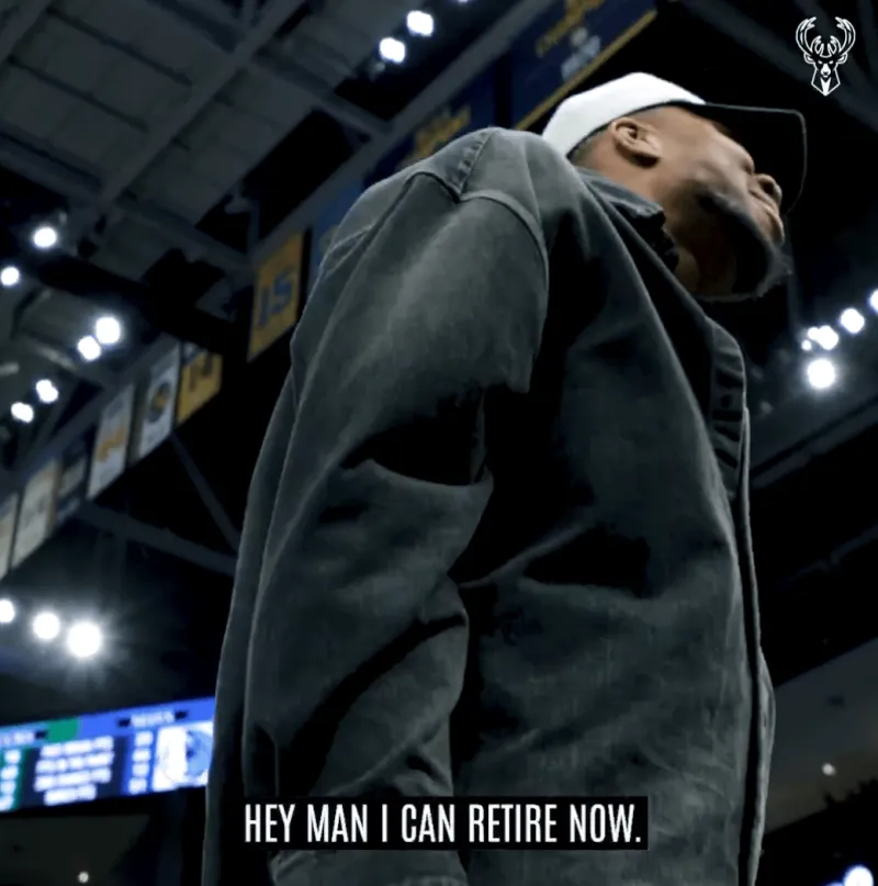 开云官网-弟弟生涯首分！字母打趣：我可以退役了，我已经功成名就了